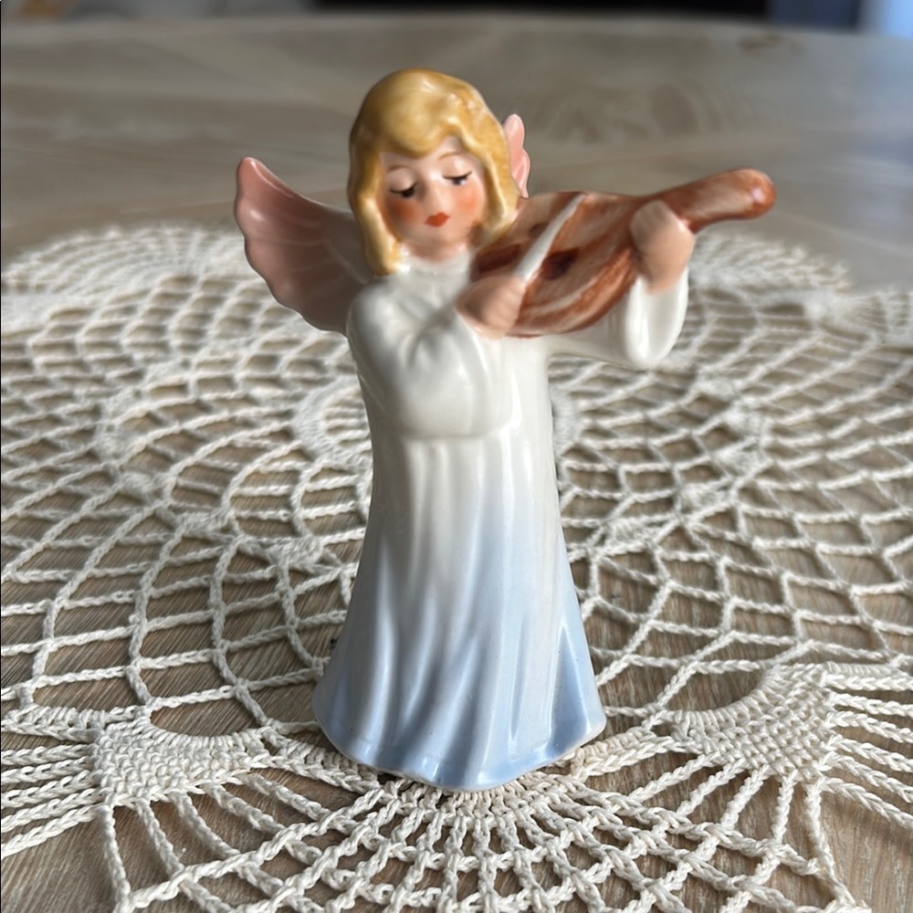 Angel Figurine with Musical Instrument by Goebel of W Germany 🇩🇪